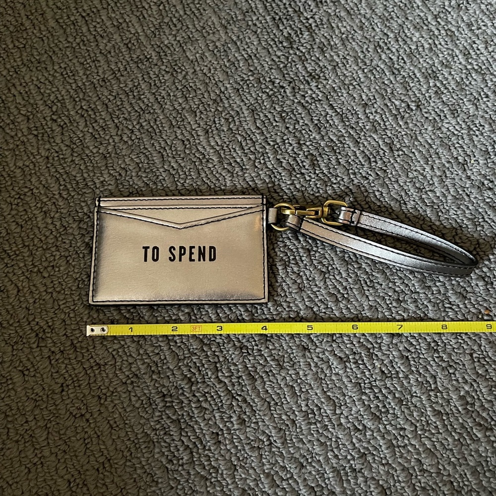 🌈NWOT FOSSIL ID Wallet, Pewter